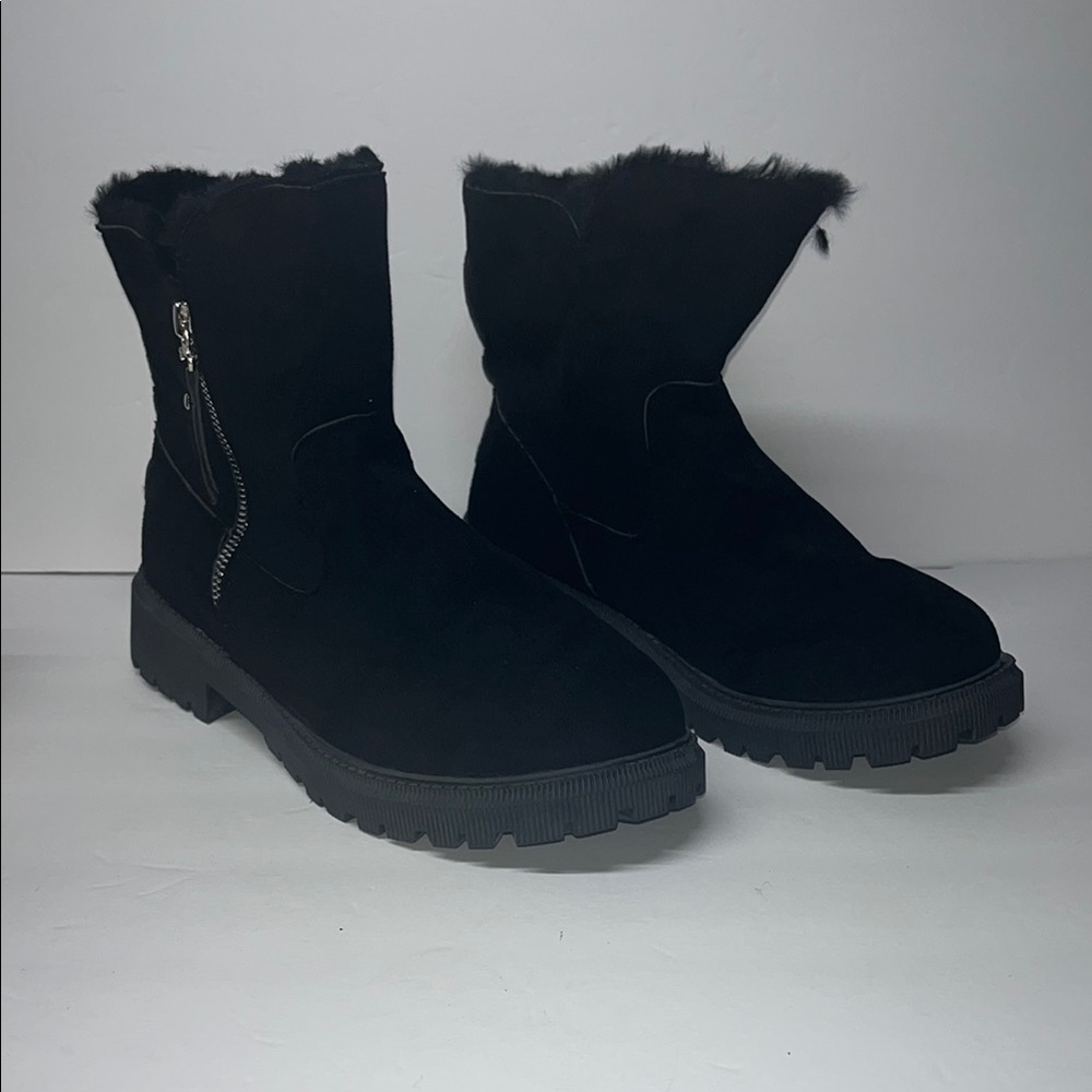 Women's Black Ankle Boots - Picture 2 of 5